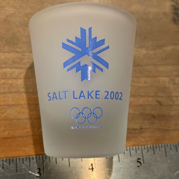 Collectible good condition Salt Lake 2002 Olympics Shot Glass - Picture 3 of 6